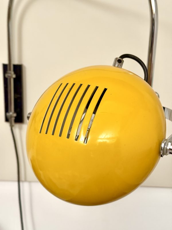 Gele Space age wandlamp, Herda