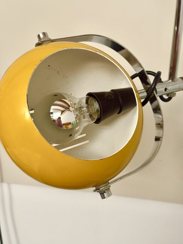 Gele Space age wandlamp, Herda